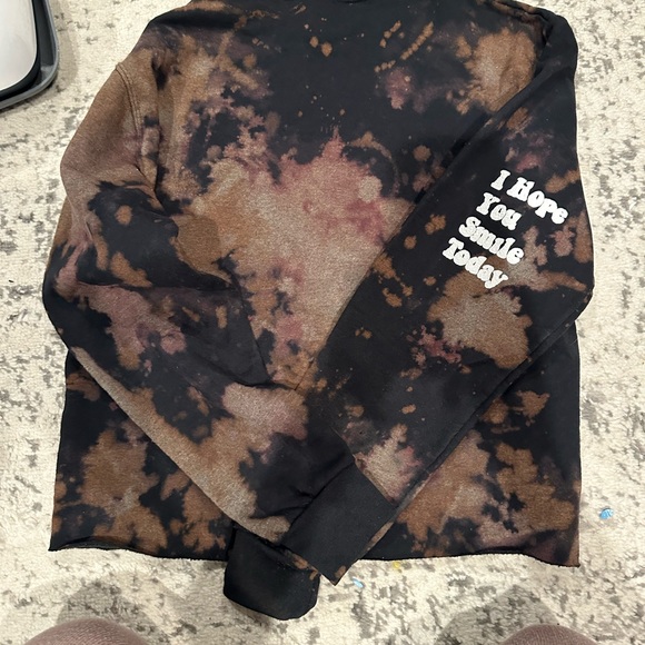 Crewneck - Picture 2 of 4